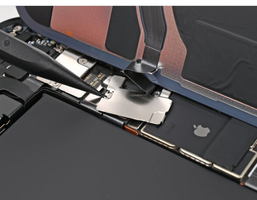 Remove the middle connector cover